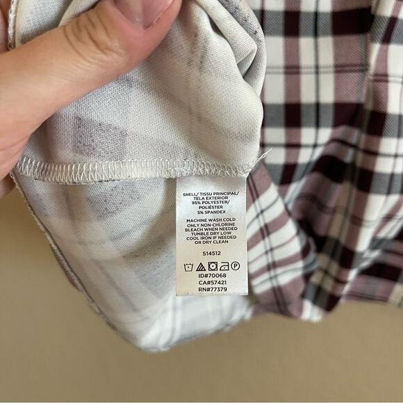 Ann Taylor Factory Maroon Plaid Pearl Sleeveless Blouse - Picture 5 of 5